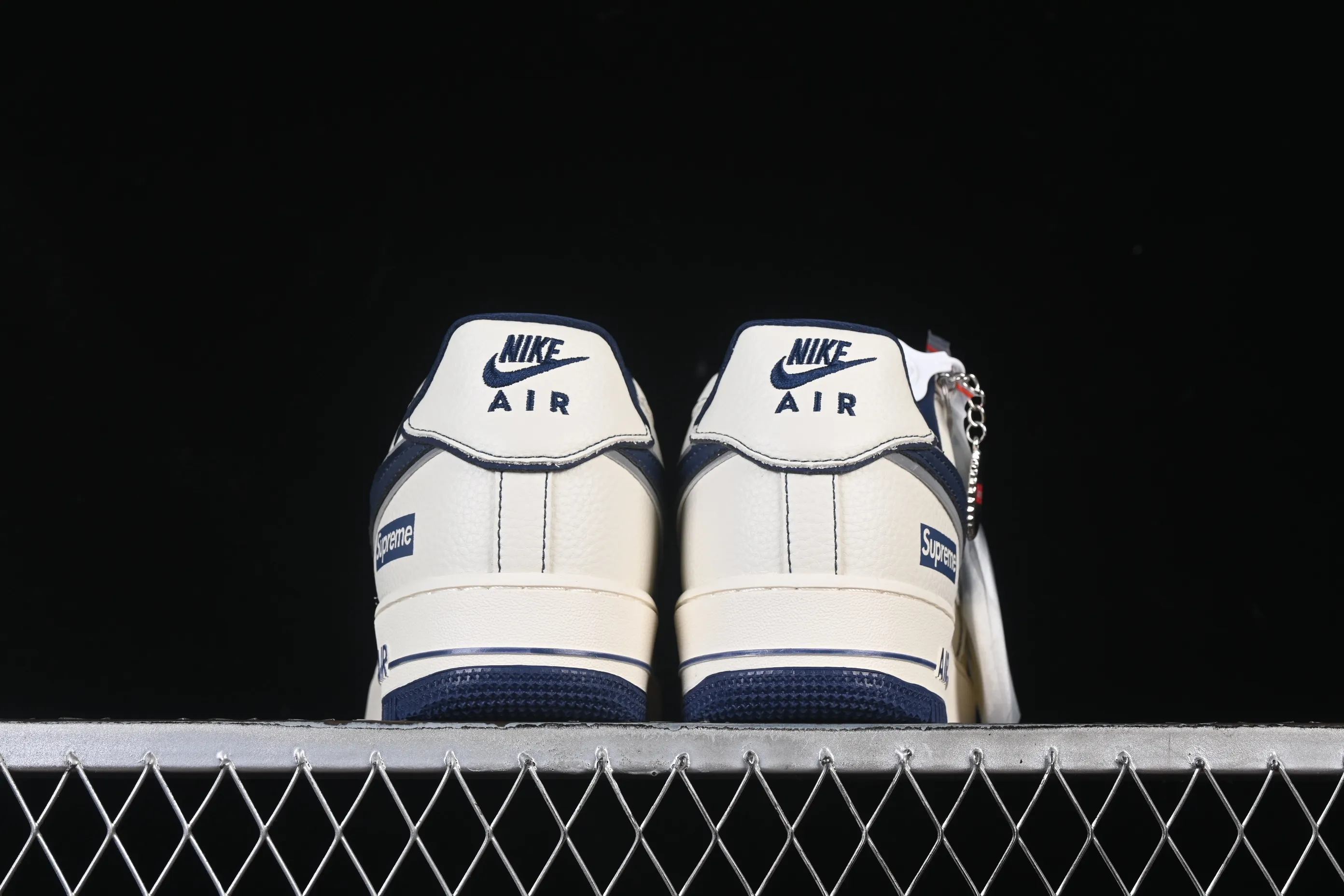 All Categories Nk Air Force 1 Air Force Series Nk Air Force 1 Low Air Force Low Nike Air Force 1'07 Low Supreme Joint Midnight Blue Air Force One Low Casual Shoes DD1982-319